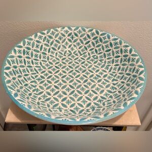 Tahari Home melamine serving bowl. Turquoise & white mosaic tile pattern. 13.5”
